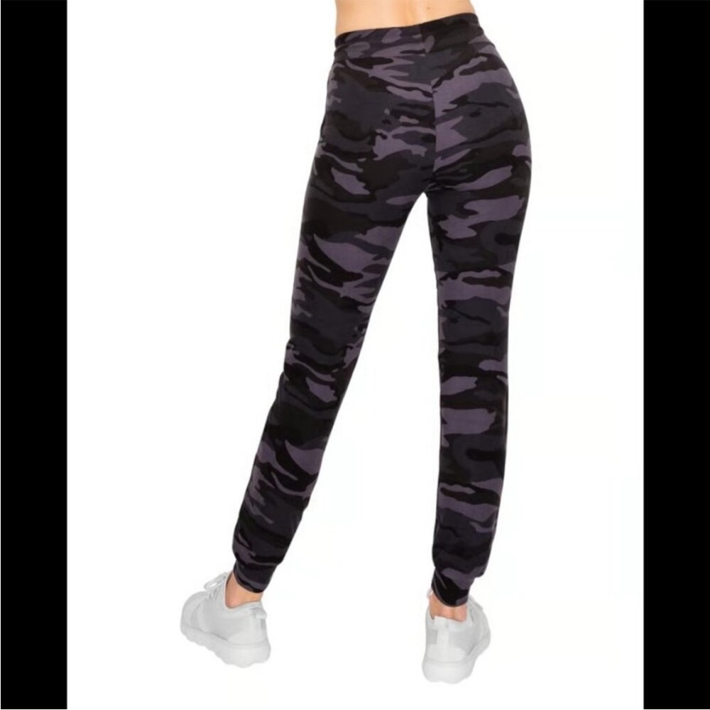 All in Motion Women's Black Camouflage Joggers - Picture 2 of 5